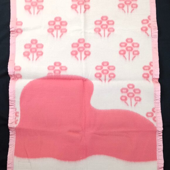 VTG Disney Classic Bambi Baby Blanket Satin Trim Pink New with Tags Disneyland - Picture 8 of 11
